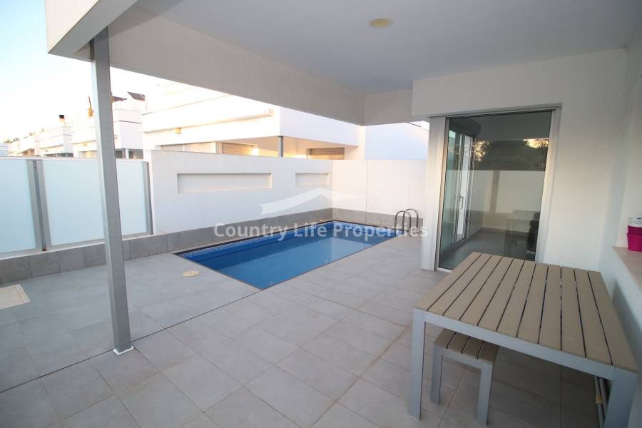 Long term rental - Quad / Semi detached - Dolores - Nuevo Sector 