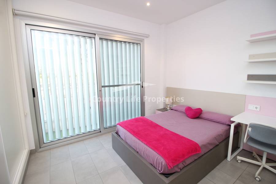 Long term rental - Quad / Semi detached - Dolores - Nuevo Sector 