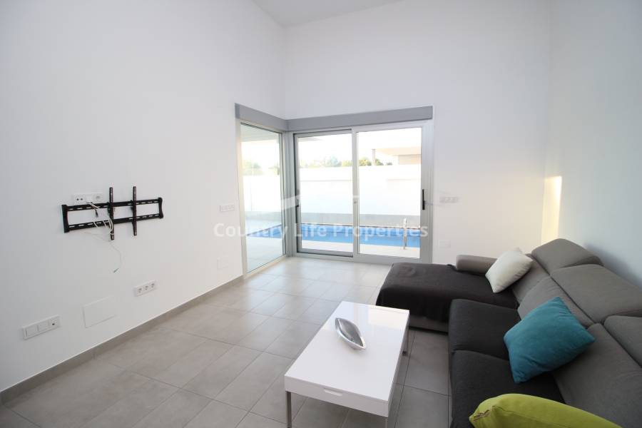 Long term rental - Quad / Semi detached - Dolores - Nuevo Sector 