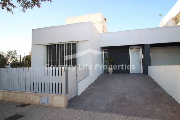 Quad / Semi detached - Long term rental - Dolores - Nuevo Sector 