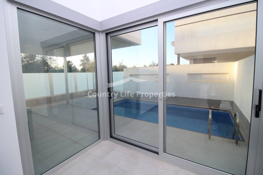 Long term rental - Quad / Semi detached - Dolores - Nuevo Sector 