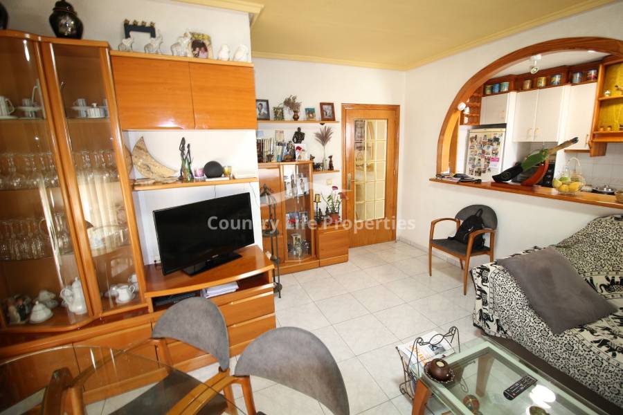 Resale - Apartment - Dolores - Town