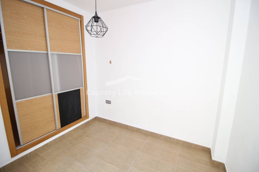 Перепродажа - Townhouse - Dolores - Nuevo Sector 