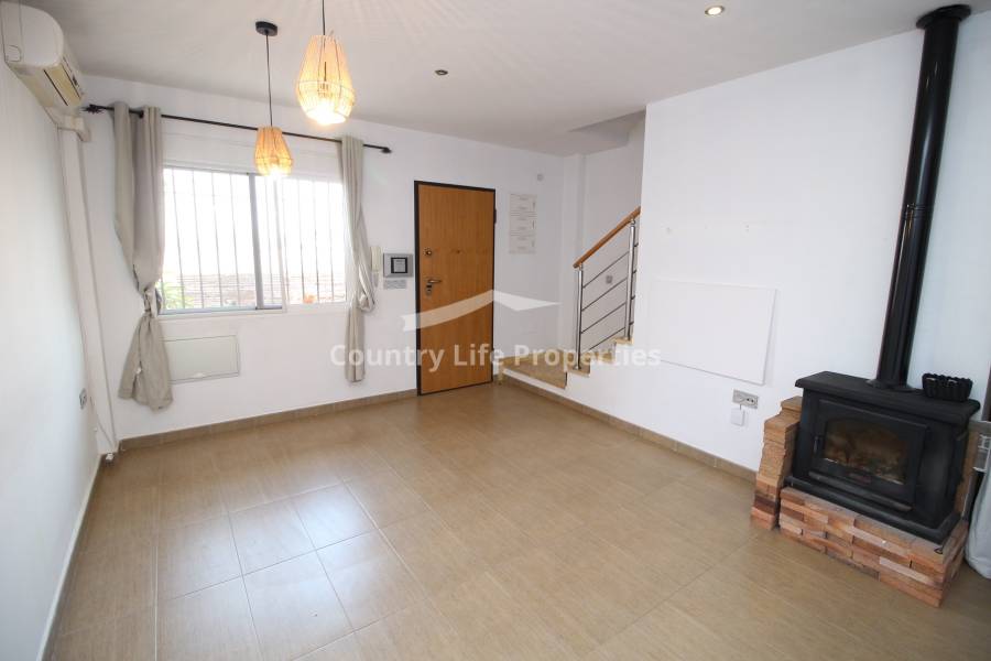 Перепродажа - Townhouse - Dolores - Nuevo Sector 