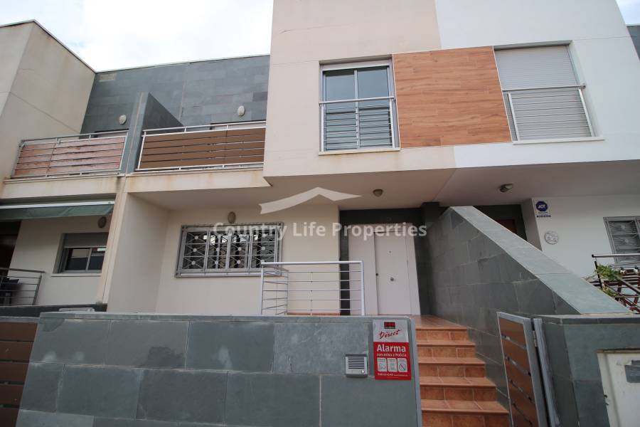 Alquiler - Adosado - Dolores - Nuevo Sector 