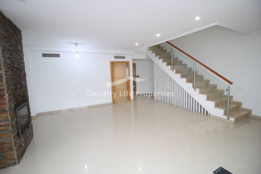 Alquiler - Adosado - Dolores - Nuevo Sector 
