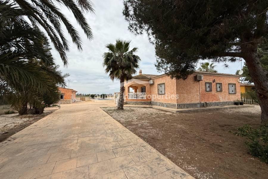 Resale - Villa - Dolores - Countryside
