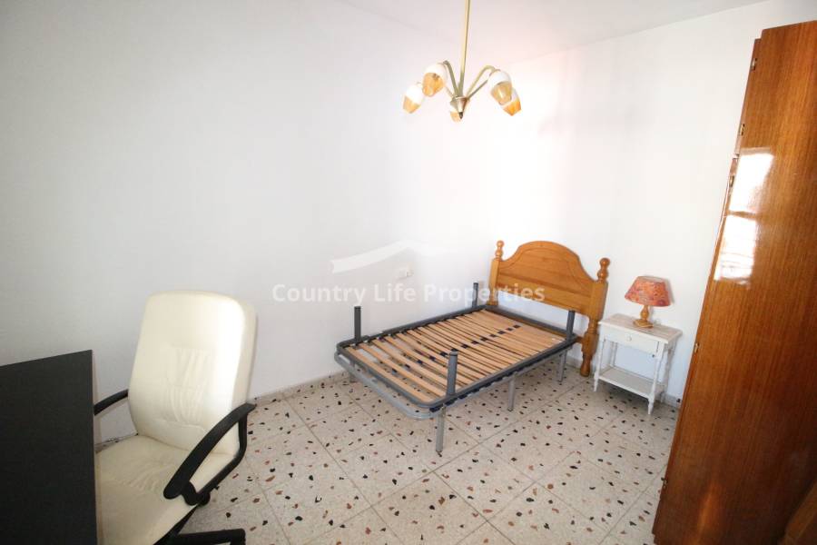 Segunda Mano - Casa de pueblo - Dolores - Pueblo