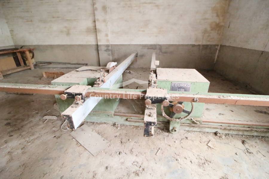 Segunda Mano - Nave - Almoradi - El Pueblo