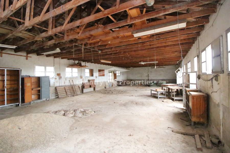 Segunda Mano - Nave - Almoradi - El Pueblo