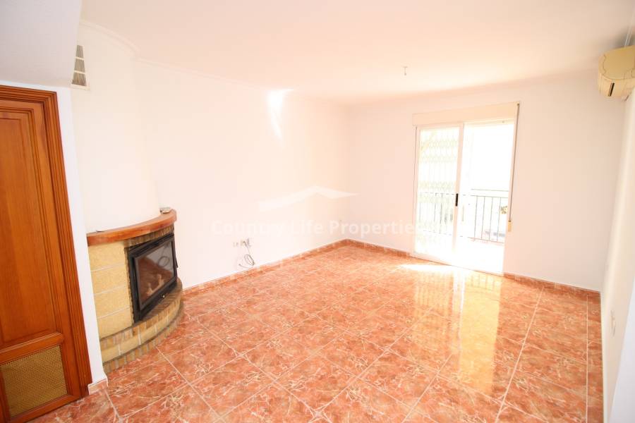 Revente - Triplex - Dolores - Town