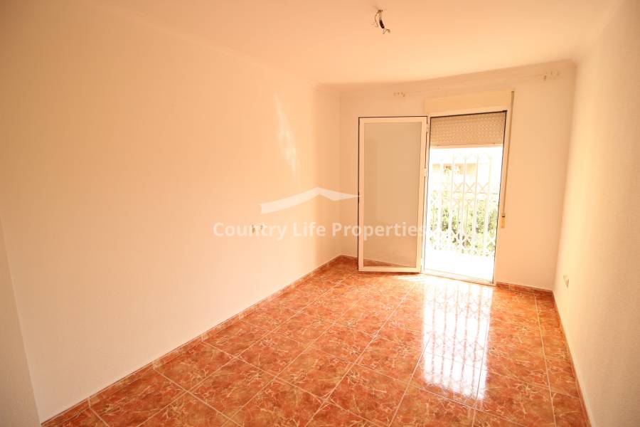 Revente - Triplex - Dolores - Town