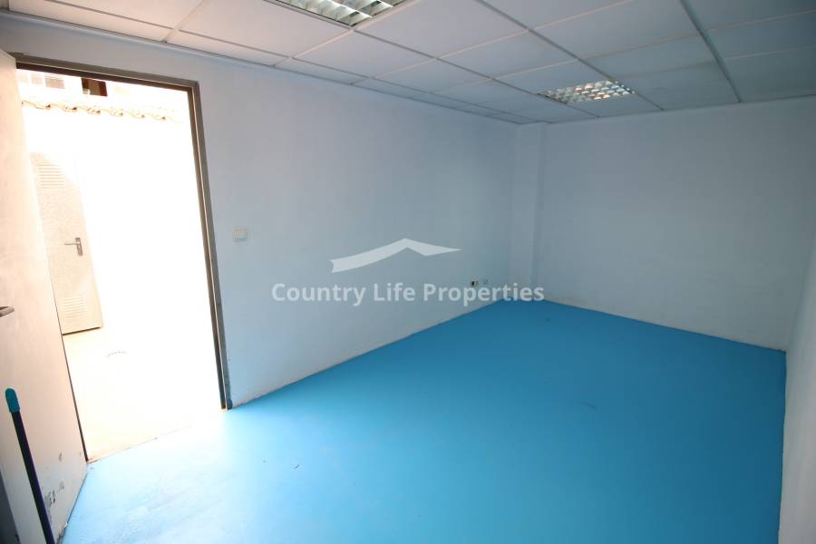 Revente - Triplex - Dolores - Town