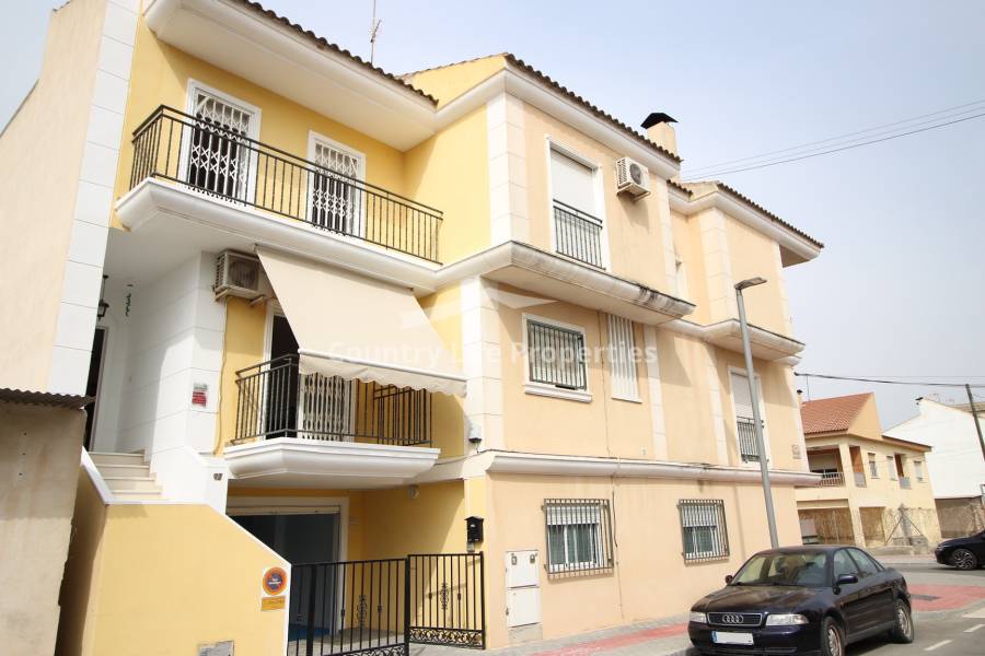 Revente - Triplex - Dolores - Town