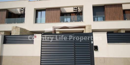 Полуотдельный - Перепродажа - Dolores - Nuevo Sector 