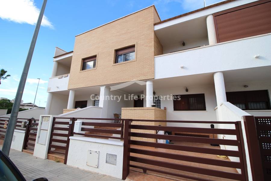 Segunda Mano - Bungalow - Dolores - Nuevo Sector 