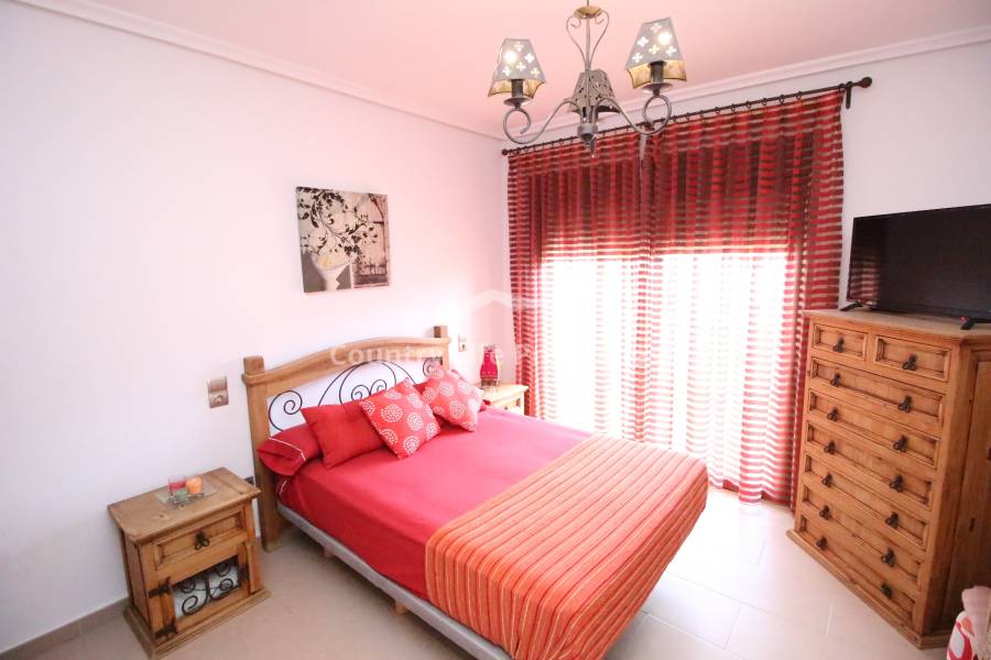 Segunda Mano - Bungalow - Dolores - Nuevo Sector 