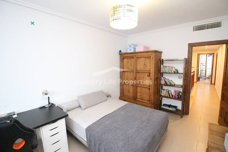 Segunda Mano - Bungalow - Dolores - Nuevo Sector 