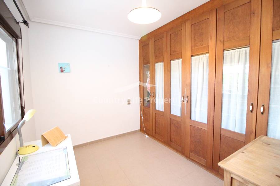 Segunda Mano - Bungalow - Dolores - Nuevo Sector 