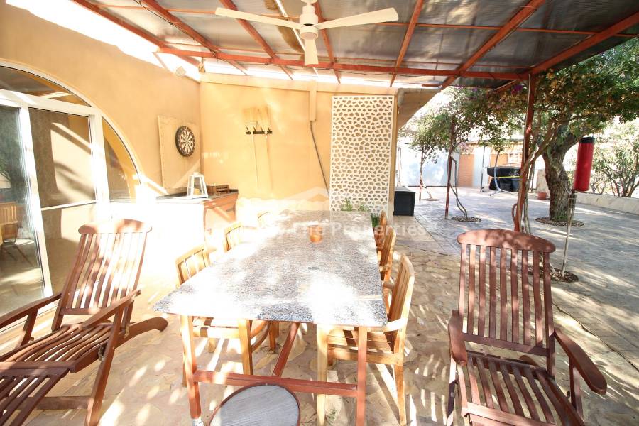 Перепродажа - Villa - Crevillente