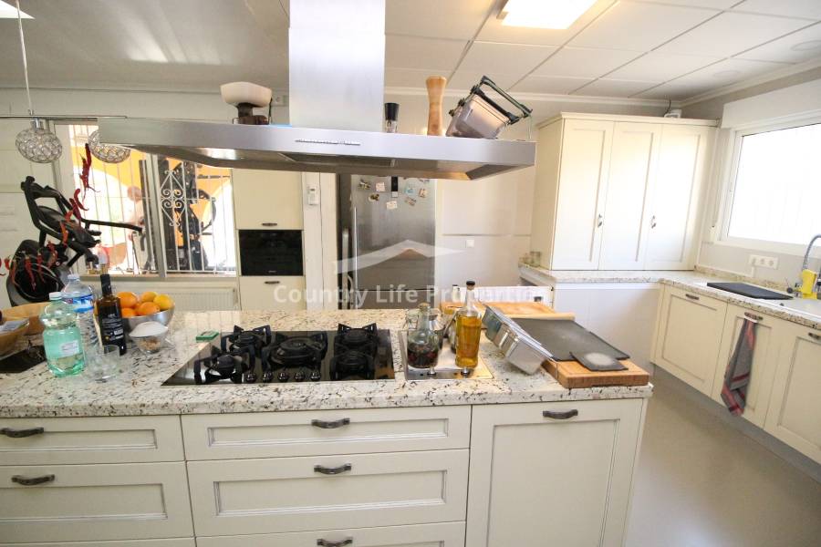 Перепродажа - Villa - Crevillente