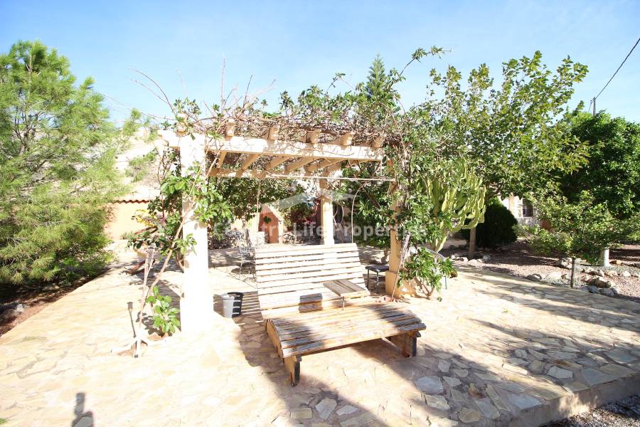 Перепродажа - Villa - Crevillente