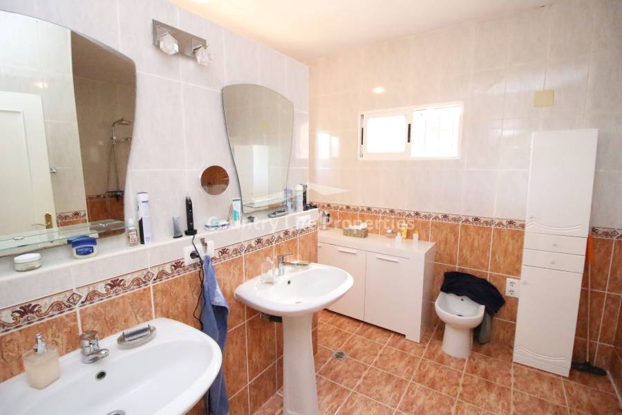 Перепродажа - Villa - Crevillente