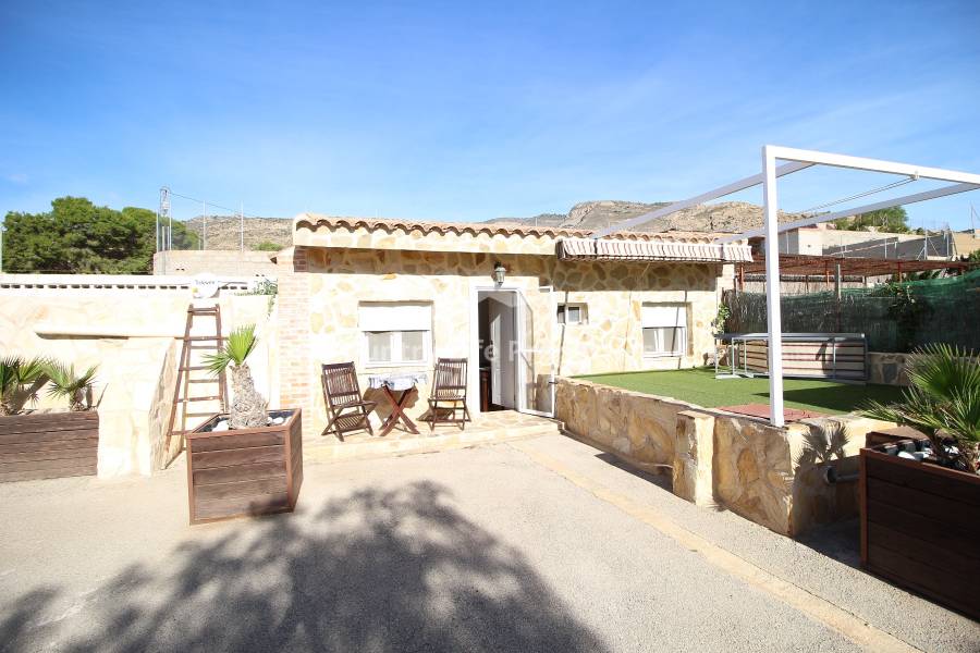 Перепродажа - Villa - Crevillente