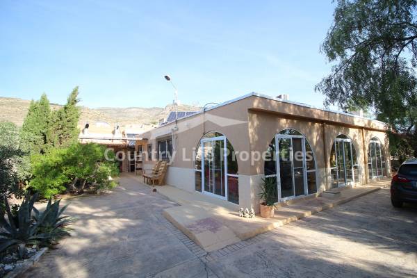 Villa - Resale - Crevillente - Crevillente
