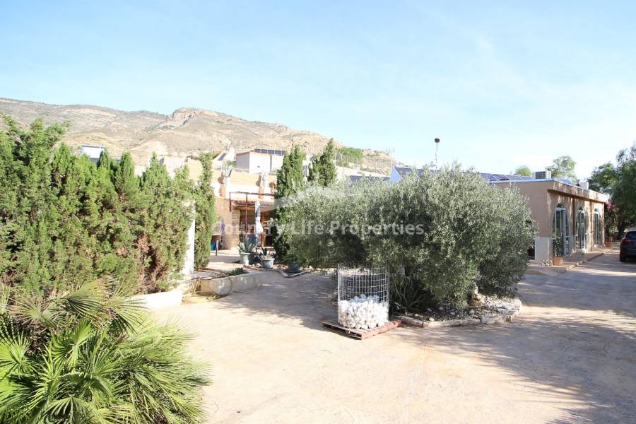 Перепродажа - Villa - Crevillente