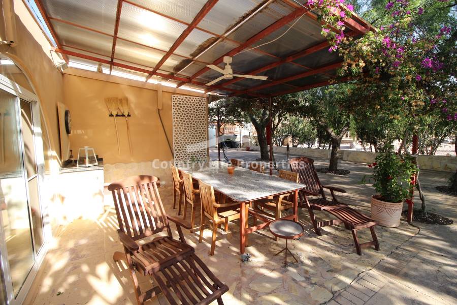 Перепродажа - Villa - Crevillente