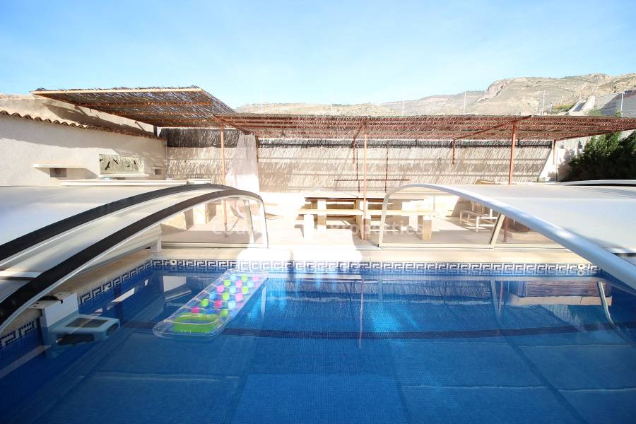 Перепродажа - Villa - Crevillente