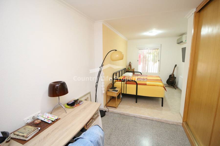 Перепродажа - Villa - Crevillente