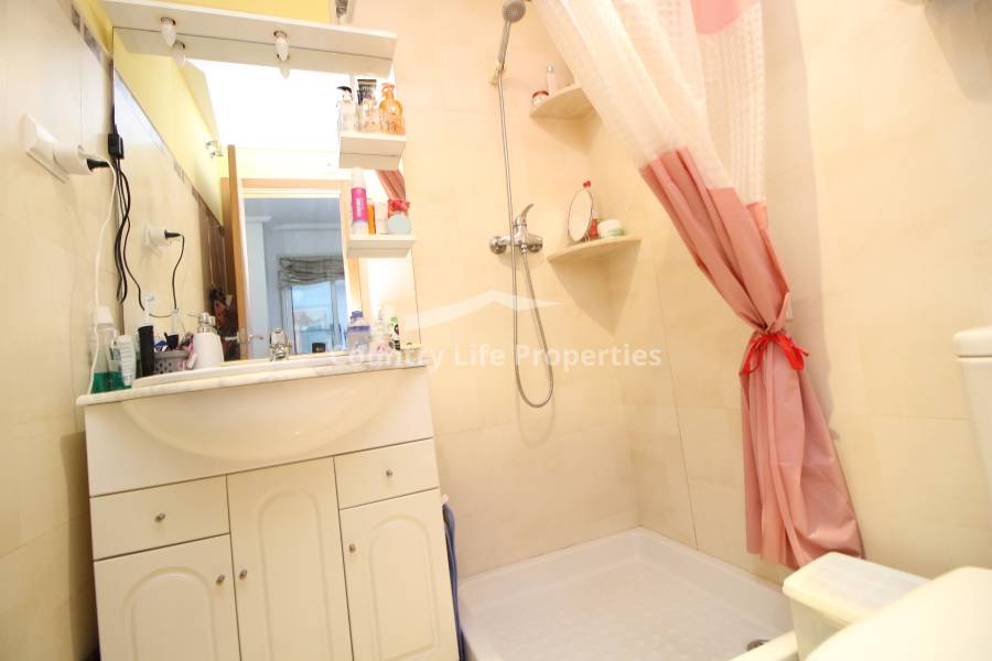 Resale - Apartment - Dolores - Countryside