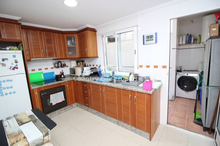 Resale - Apartment - Dolores - Countryside
