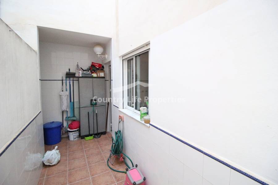 Resale - Apartment - Dolores - Countryside