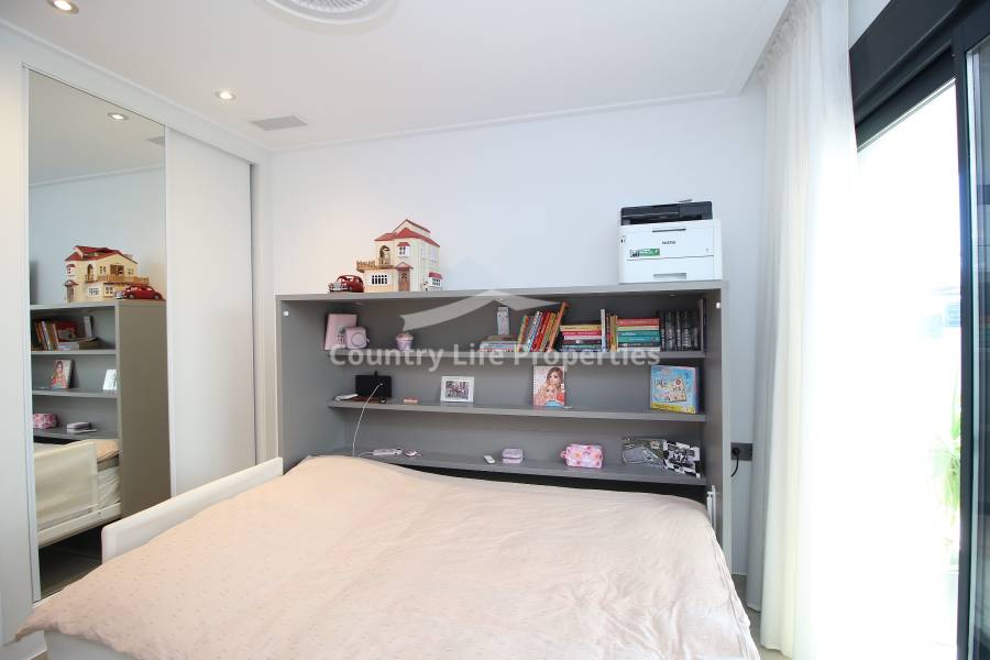 Segunda Mano - Chalet - Dolores - Nuevo Sector 