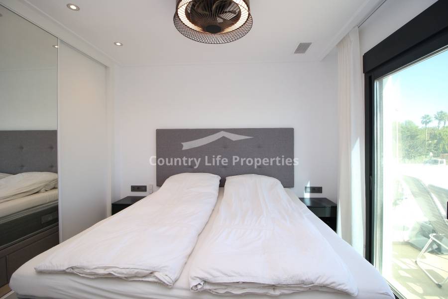 Segunda Mano - Chalet - Dolores - Nuevo Sector 