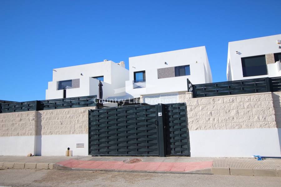 Segunda Mano - Chalet - Dolores - Nuevo Sector 