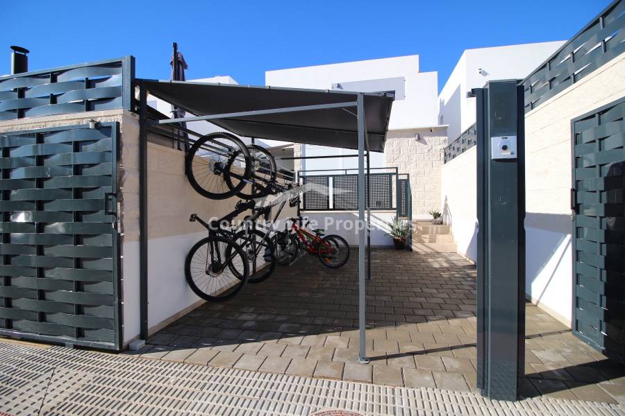 Segunda Mano - Chalet - Dolores - Nuevo Sector 