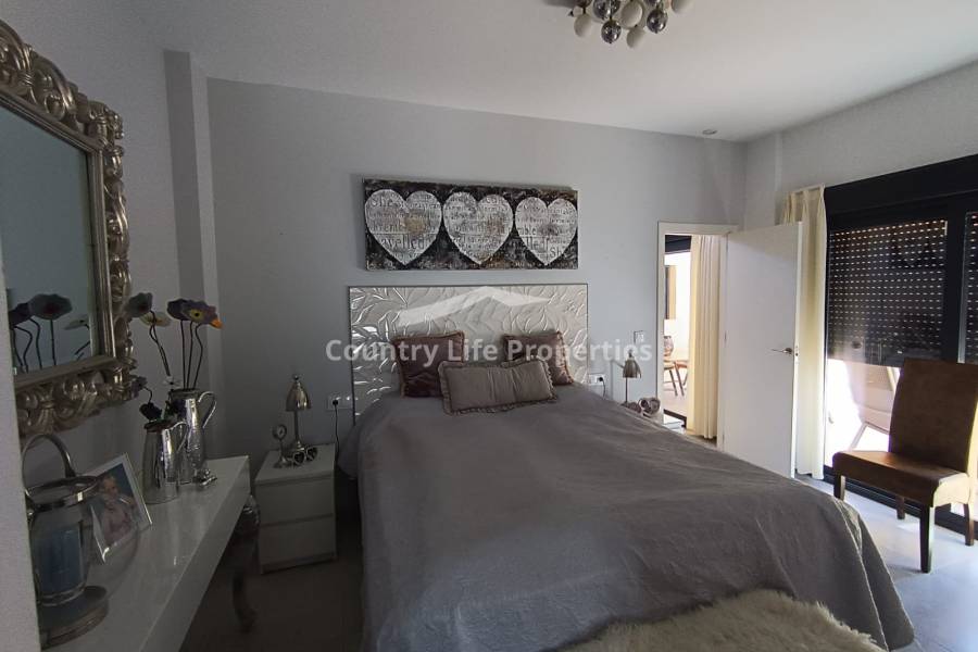 Resale - Villa - Daya Nueva - Town