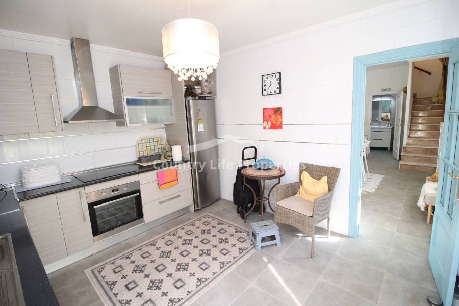 Resale - Quad / Semi detached - Dolores - Town