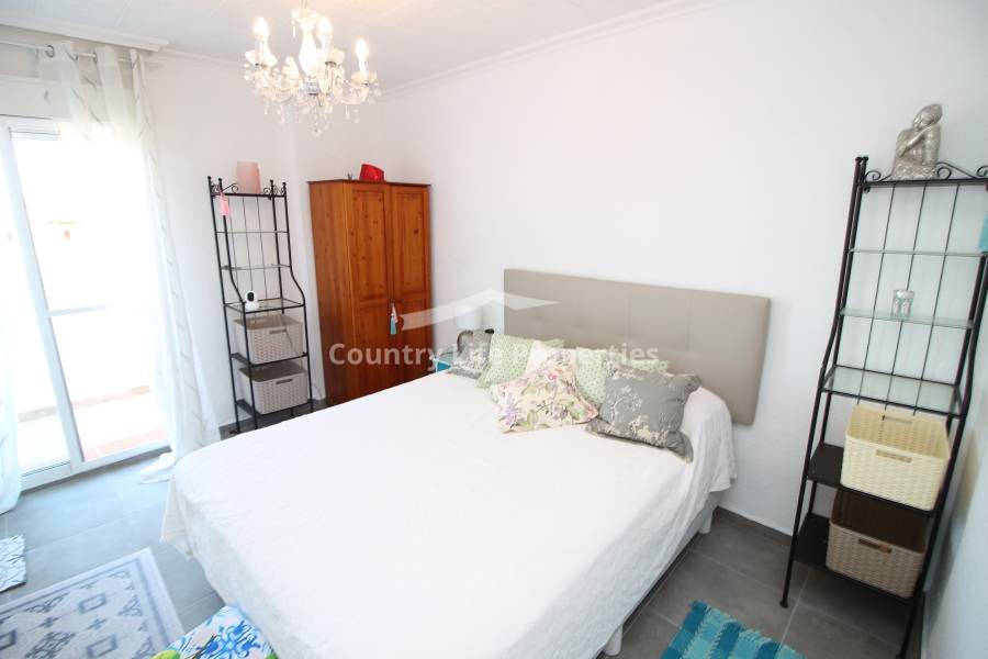 Resale - Quad / Semi detached - Dolores - Town