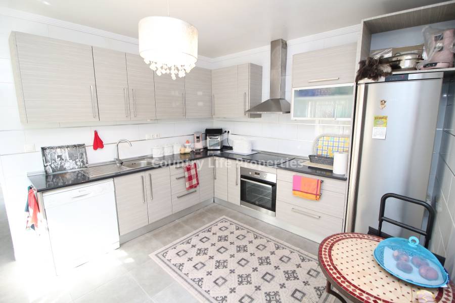 Resale - Quad / Semi detached - Dolores - Town