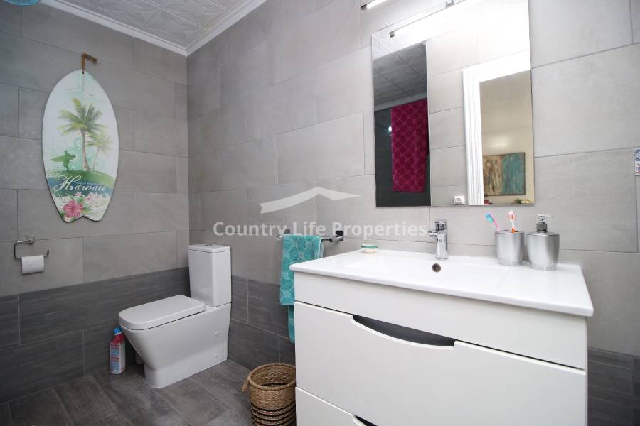 Resale - Quad / Semi detached - Dolores - Town