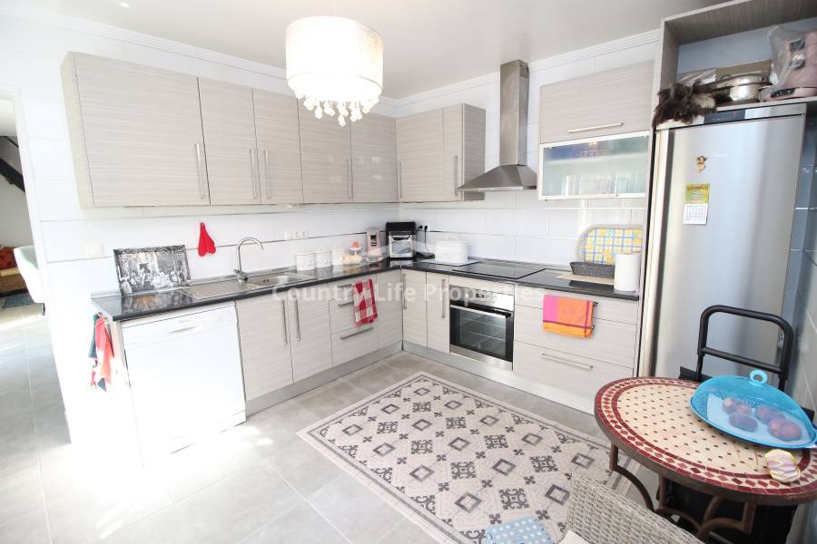 Resale - Quad / Semi detached - Dolores - Town