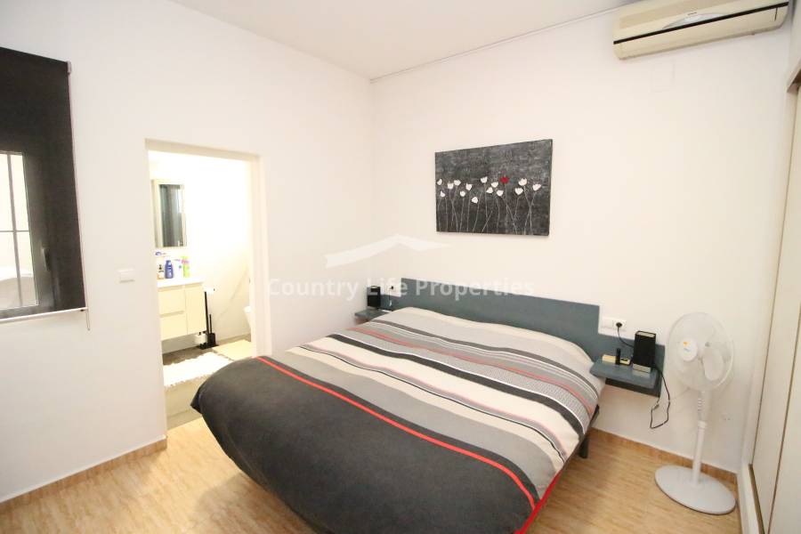 Resale - Villa - Catral - Countryside 