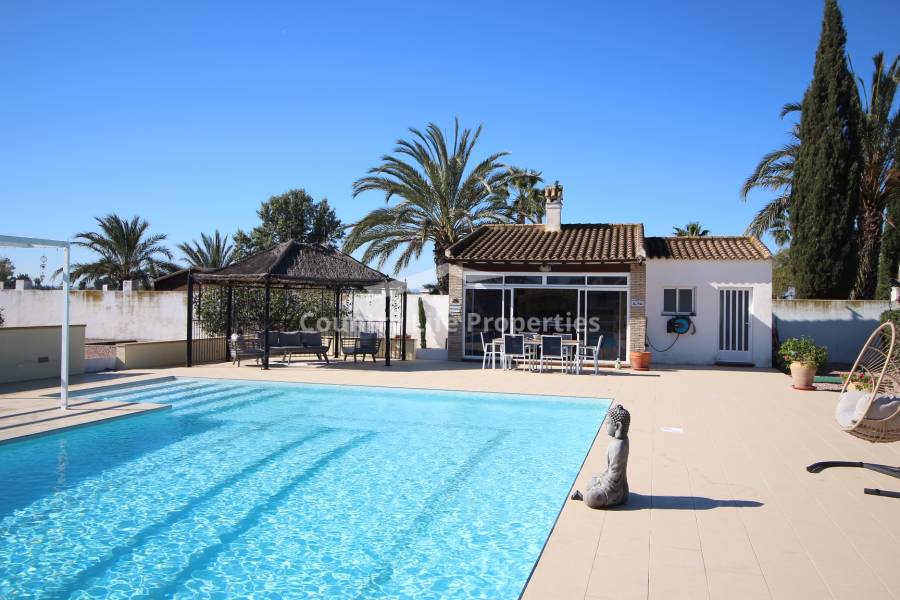 Resale - Villa - Catral - Countryside 