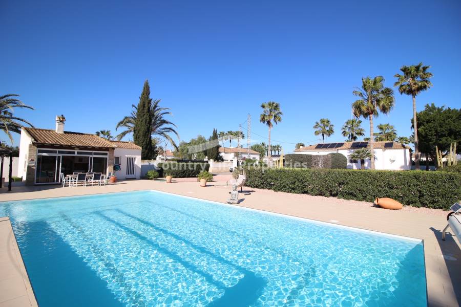 Resale - Villa - Catral - Countryside 