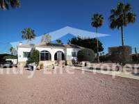 Resale - Villa - Catral - Countryside 